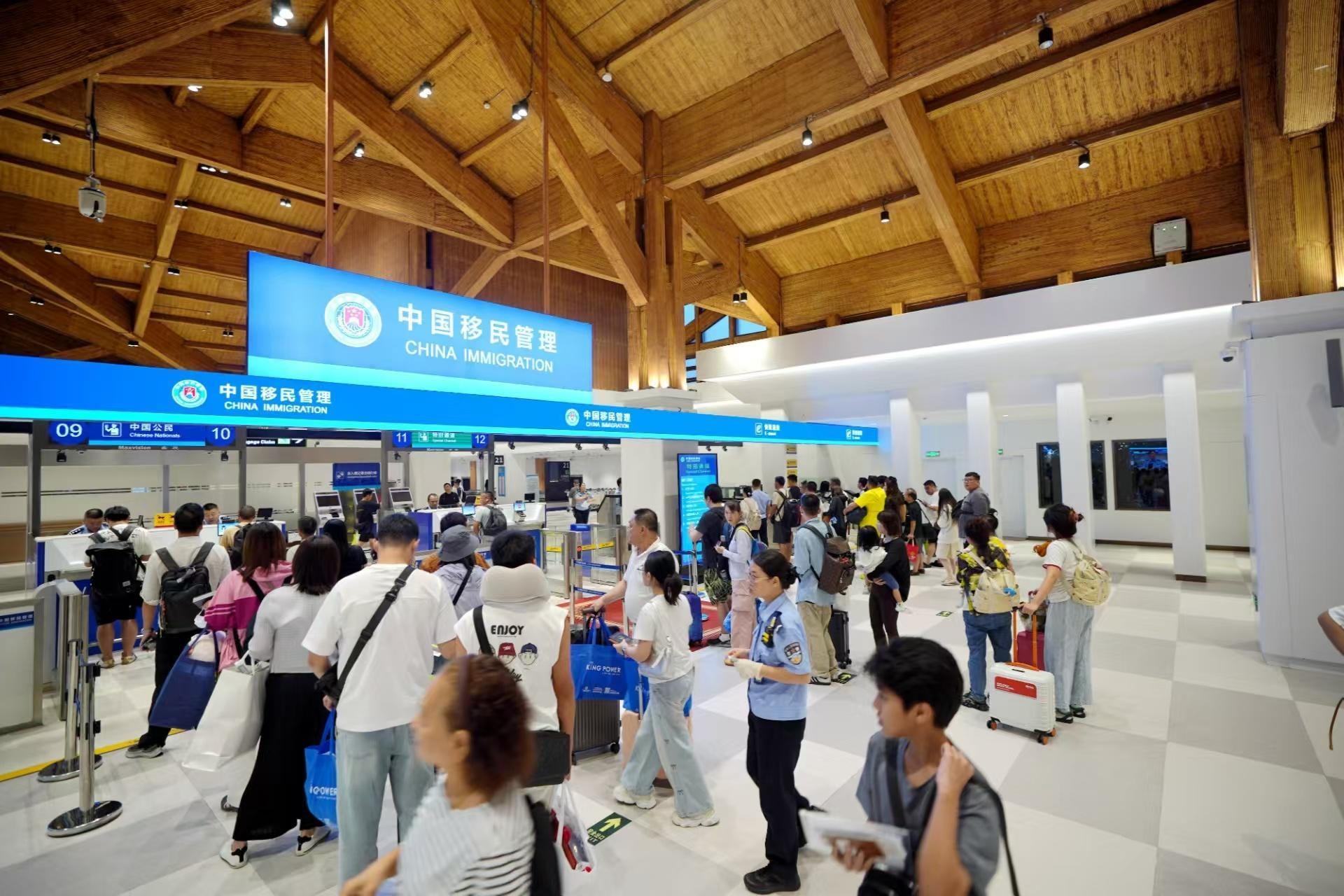 今年海南出入境人員突破200萬人次同比增長22.4%